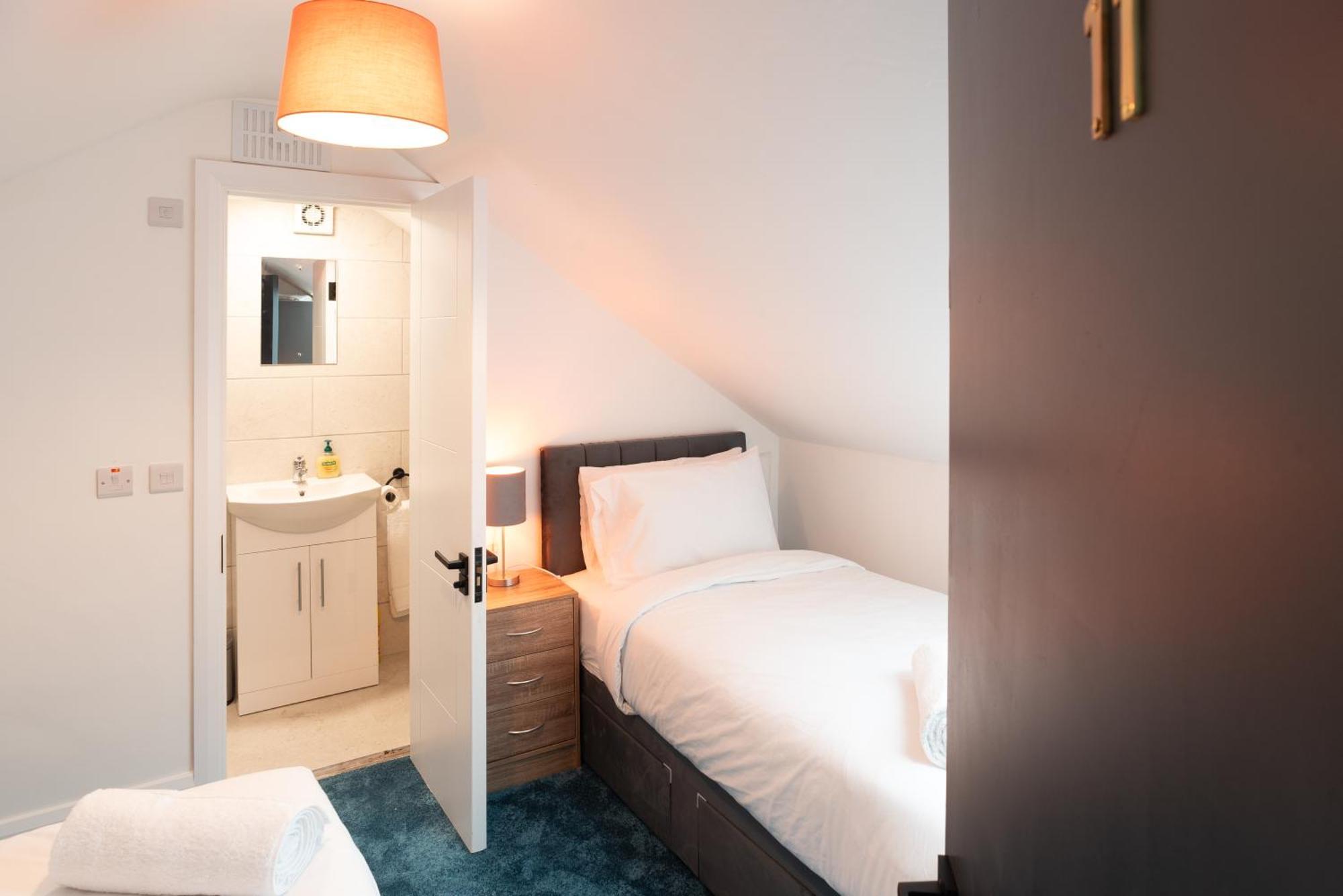 Westwood Court Hotel Galway Bagian luar foto