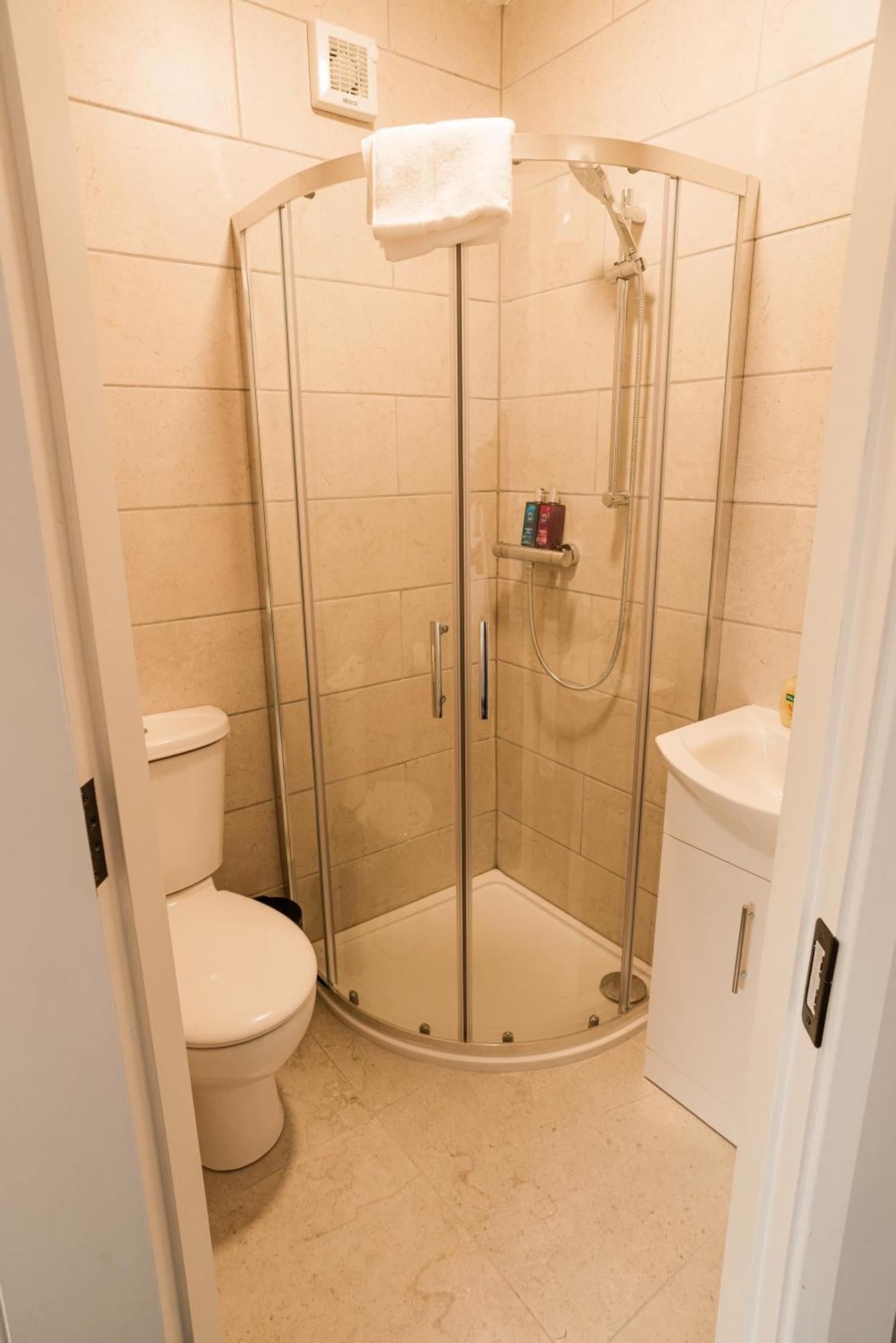 Westwood Court Hotel Galway Bagian luar foto
